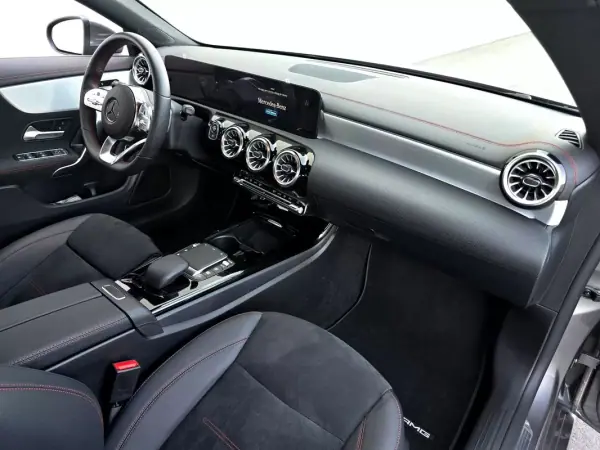 Mercedes-Benz CLA 180 2022 - 29900 EUR, 36800 km - 36800km - foto 7 de 44