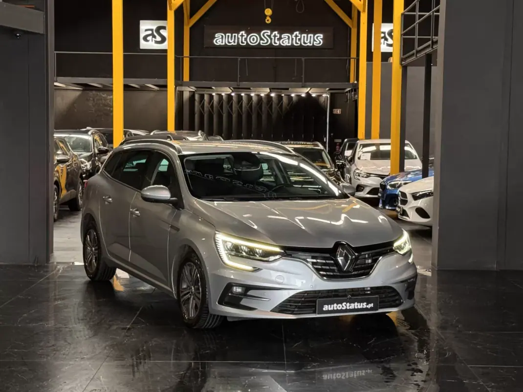 Renault Mégane Sport Tourer 2021 - 14990 EUR, 171050 km - AUTO.MOTO.pt - 171050km - foto 1 de 32