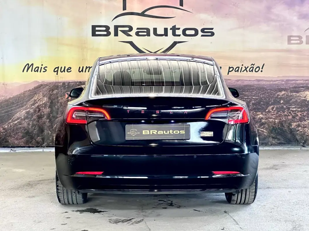 Tesla Model 3 2022 - 35900 EUR, 65444 km - AUTO.MOTO.pt - 65444km - foto 7 de 29