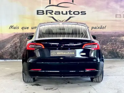 Tesla Model 3 2022 - 35900 EUR, 65444 km - AUTO.MOTO.pt - 65444km - foto 7 de 29