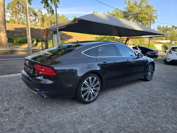 Audi A7 Sportback 2012 - 18900 EUR, 290000 km - AUTO.MOTO.pt - 290000km - foto 26 de 28