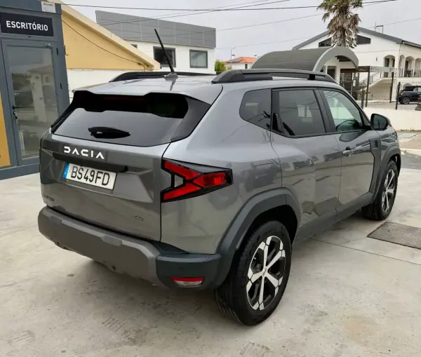 Dacia Duster 2025 - 23990 EUR, 12000 km - AUTO.MOTO.pt - 12000km - foto 30 de 42