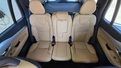Volvo XC 90 2015 - 24500 EUR, 244798 km - 244798km - foto 28 de 28