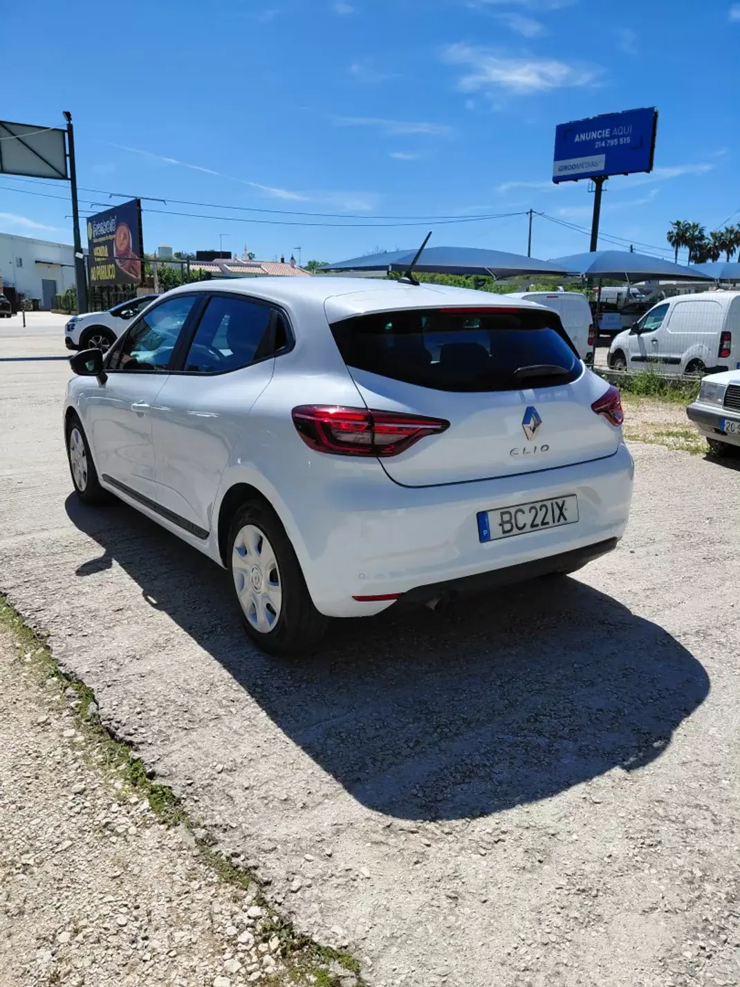 Renault Clio 2023 - 15900 EUR, 46000 km - AUTO.MOTO.pt - 46000km - foto 10 de 11