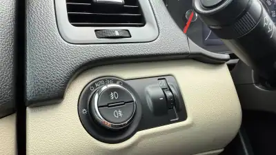 Opel Insignia 2016 - 13500 EUR, 164000 km - AUTO.MOTO.pt - 164000km - foto 23 de 61