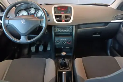 Peugeot 207 2007 - 5500 EUR, 181334 km - AUTO.MOTO.pt - 181334km - foto 15 de 15