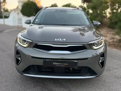 Kia Stonic 2023 - 17699 EUR, 30000 km - 30000km - foto 2 de 14
