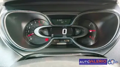 Renault Captur 2019 - 13950 EUR, 61525 km - AUTO.MOTO.pt - 61525km - foto 15 de 30