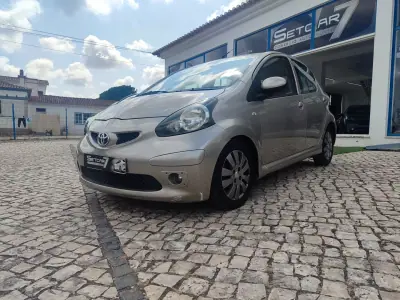 Toyota Aygo 2008 - 5990 EUR, 194000 km - AUTO.MOTO.pt - 194000km - foto 2 de 17
