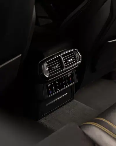 Lamborghini Urus 2020 - 305000 EUR, 104000 km - AUTO.MOTO.pt - 104000km - foto 38 de 40