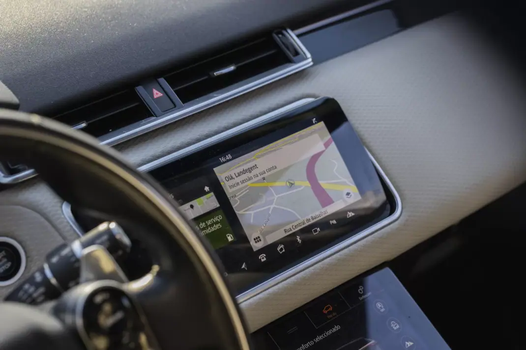 Land Rover Range Rover Velar 2017 - 39900 EUR, 175180 km - AUTO.MOTO.pt - 175180km - foto 15 de 36