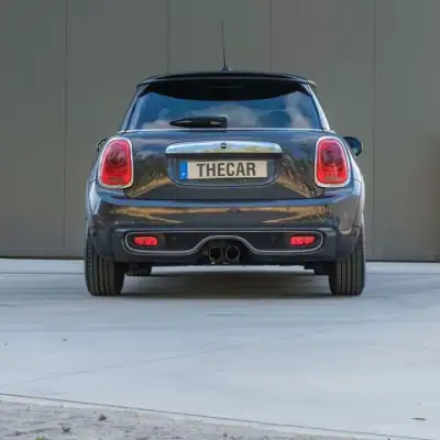 MINI Cooper 2015 - 19999 EUR, 172000 km - AUTO.MOTO.pt - 172000km - foto 4 de 24