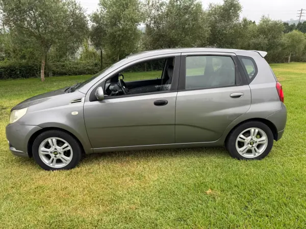 Chevrolet Aveo 2010 - 4250 EUR, 174000 km - 174000km - foto 9 de 12