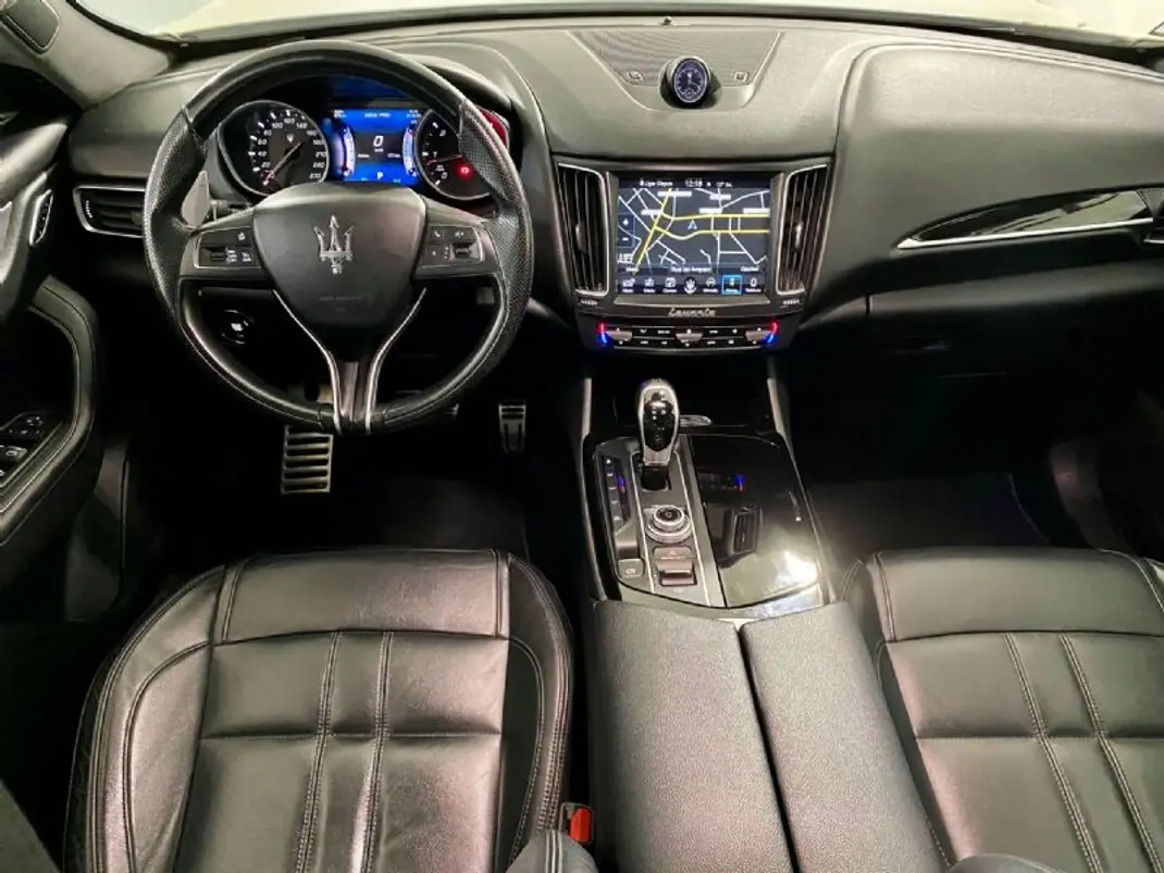 Maserati Levante 2016 - 44500 EUR, 232000 km - AUTO.MOTO.pt - 232000km - foto 17 de 55