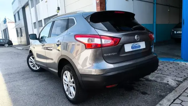 Nissan Qashqai 2015 - 12400 EUR, 173000 km - AUTO.MOTO.pt - 173000km - foto 8 de 22