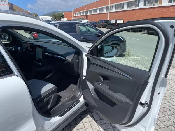 Mitsubishi Eclipse Cross 2026 - 38500 EUR, 995 km - 995km - foto 11 de 18