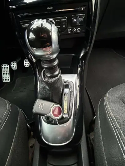 Citroën DS3 2010 - 7000 EUR, 287000 km - AUTO.MOTO.pt - 287000km - foto 11 de 13