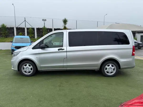 Mercedes-Benz Vito Tourer 2015 - 28490 EUR, 196000 km - AUTO.MOTO.pt - 196000km - foto 5 de 12