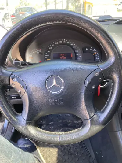 Mercedes-Benz C 180 2003 - 6000 EUR, 321000 km - AUTO.MOTO.pt - 321000km - foto 7 de 17
