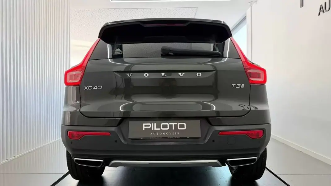 Volvo XC 40 2018 - 24990 EUR, 65080 km - 65080km - foto 8 de 30
