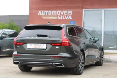 Volvo V60 2022 - 31990 EUR, 57000 km - AUTO.MOTO.pt - 57000km - foto 15 de 32