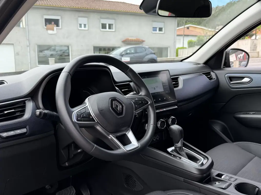Renault Arkana 2022 - 19990 EUR, 117844 km - AUTO.MOTO.pt - 117844km - foto 5 de 13