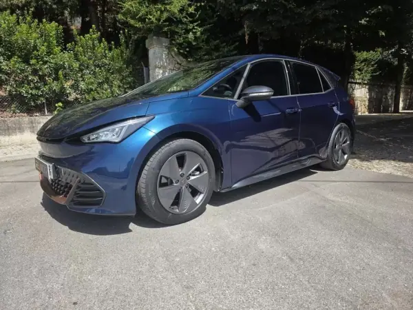 Cupra Born 2022 - 24499 EUR, 88036 km - AUTO.MOTO.pt - 88036km - foto 8 de 53