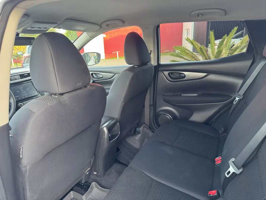 Nissan Qashqai 2015 - 11500 EUR, 258000 km - AUTO.MOTO.pt - 258000km - foto 16 de 36