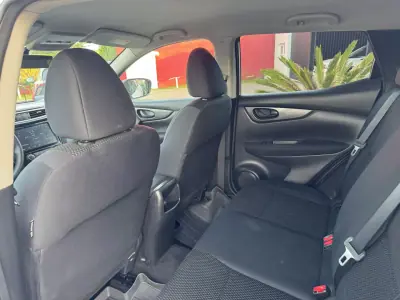 Nissan Qashqai 2015 - 11500 EUR, 258000 km - AUTO.MOTO.pt - 258000km - foto 16 de 36