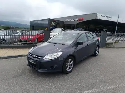 Ford Focus 2014 - 9900 EUR, 168000 km - AUTO.MOTO.pt - 168000km - foto 13 de 21