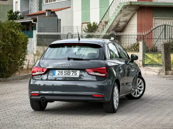 Audi A1 Sportback 2016 - 12990 EUR, 160000 km - 160000km - foto 2 de 12