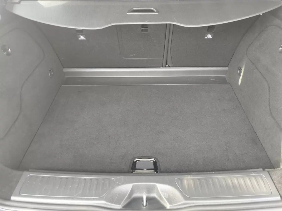 Mercedes-Benz B 180 2017 - 17490 EUR, 76000 km - 76000km - foto 14 de 15