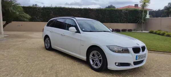 BMW 318 2012 - 7900 EUR, 394830 km - AUTO.MOTO.pt - 394830km - foto 2 de 12