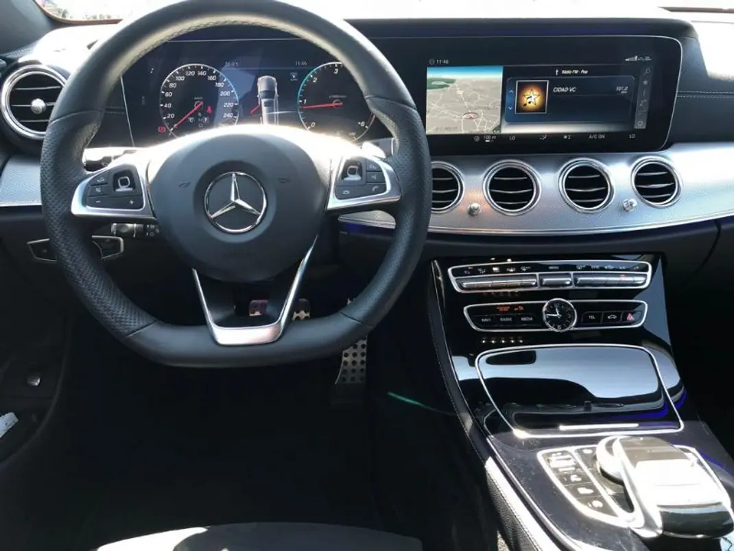 Mercedes-Benz E 220 2017 - 37750 EUR, 90500 km - AUTO.MOTO.pt - 90500km - foto 6 de 23