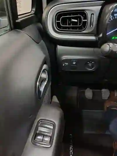 Citroën C3 2019 - 10400 EUR, 82650 km - AUTO.MOTO.pt - 82650km - foto 10 de 13