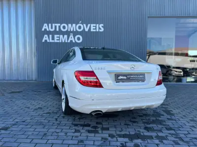 Mercedes-Benz C 220 2012 - 17500 EUR, 190898 km - AUTO.MOTO.pt - 190898km - foto 9 de 19