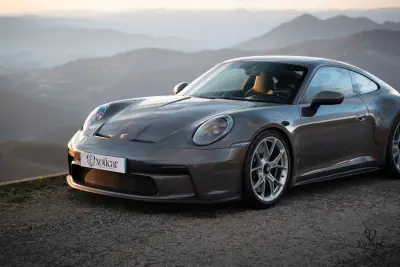 Porsche 992 2022 - 195000 EUR, 20350 km - AUTO.MOTO.pt - 20350km - foto 10 de 28