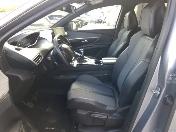 Peugeot 3008 2023 - 18990 EUR, 64989 km - 64989km - foto 10 de 18