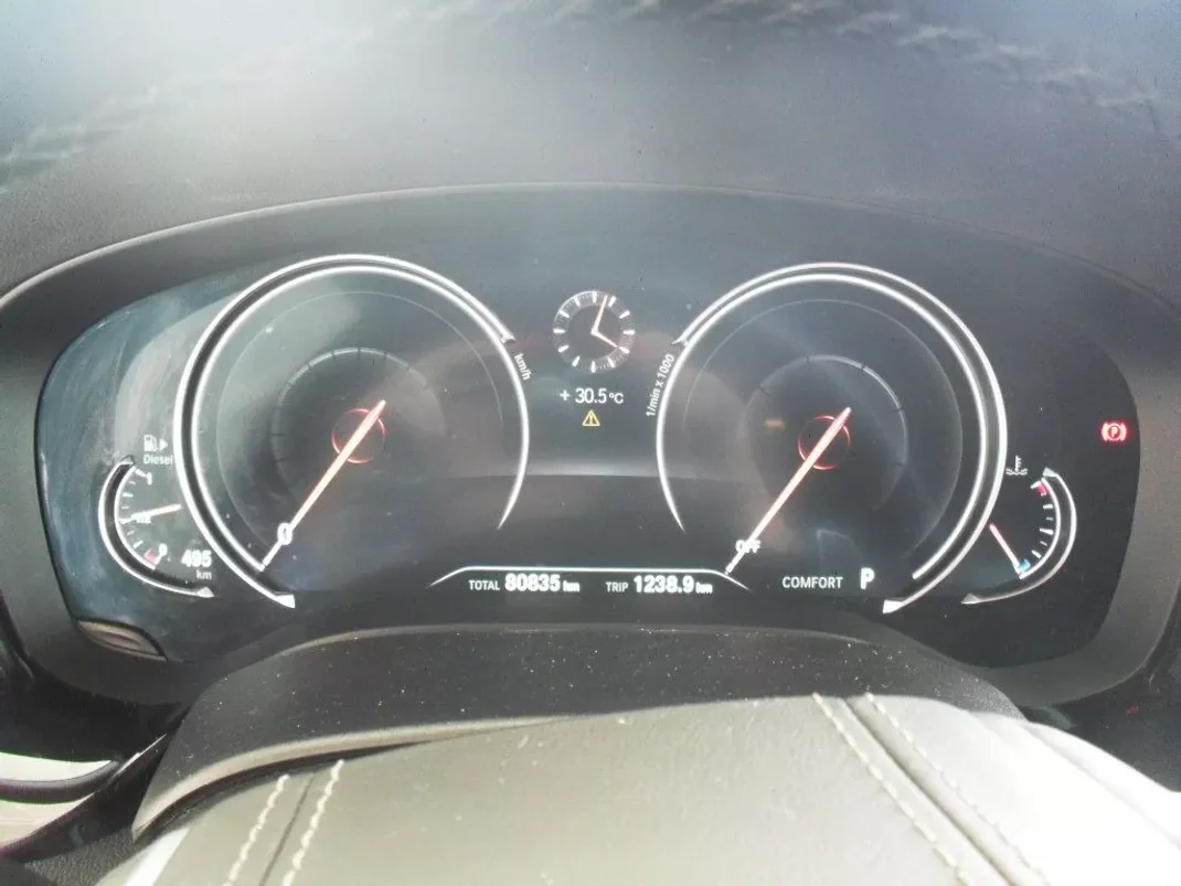 BMW 520 2017 - 26950 EUR, 80835 km - 80835km - foto 35 de 38