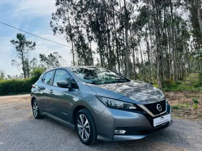 Nissan Leaf 2019 - 14750 EUR, 56425 km - AUTO.MOTO.pt - 56425km - foto 35 de 40