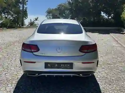 Mercedes-Benz C 250 2016 - 27490 EUR, 210998 km - AUTO.MOTO.pt - 210998km - foto 15 de 18