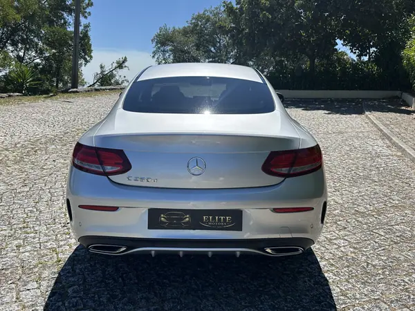 Mercedes-Benz C 250 2016 - 27490 EUR, 210998 km - AUTO.MOTO.pt - 210998km - foto 15 de 18
