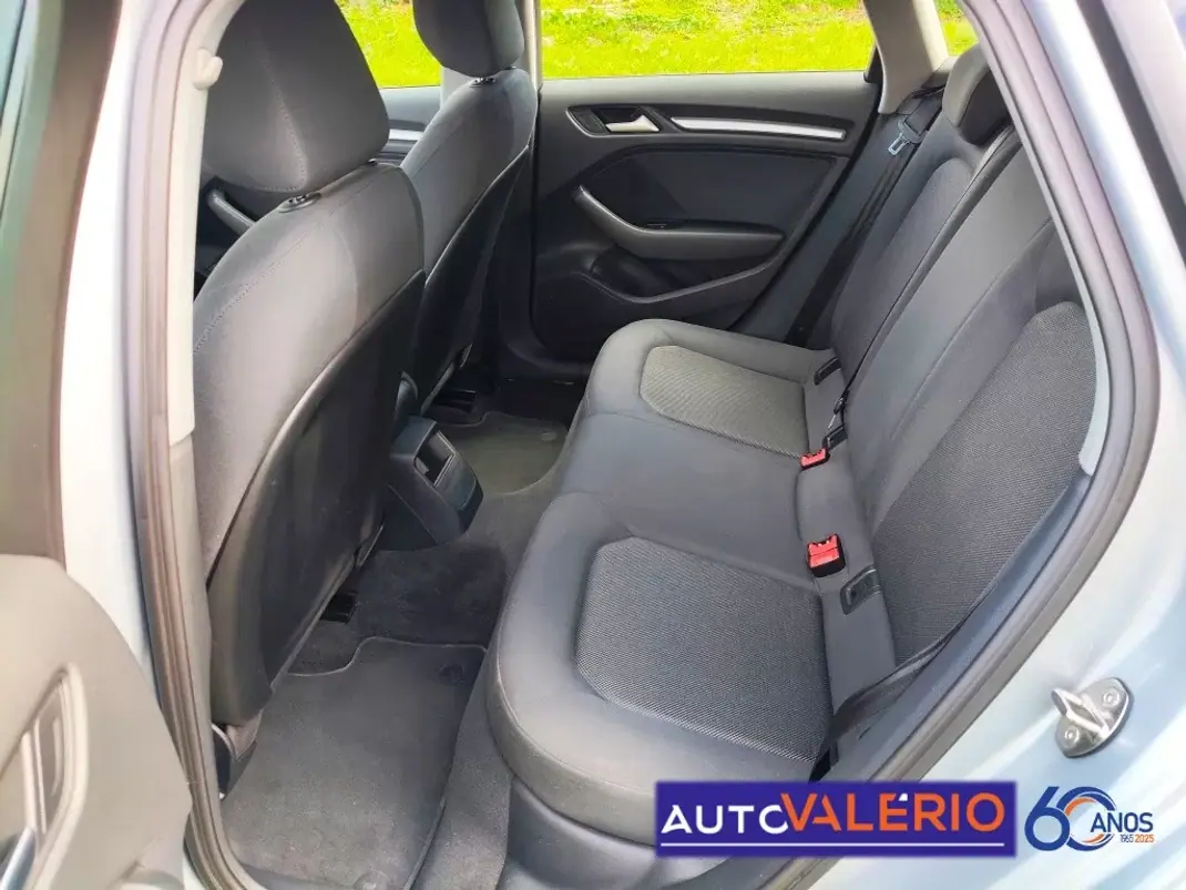 Audi A3 Sportback 2019 - 18950 EUR, 88596 km - AUTO.MOTO.pt - 88596km - foto 31 de 34
