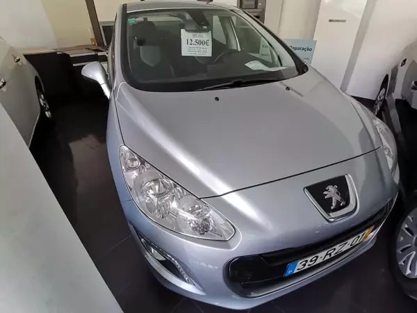 Peugeot 308 2012 - 10250 EUR, 126000 km - AUTO.MOTO.pt - 126000km - foto 2 de 6