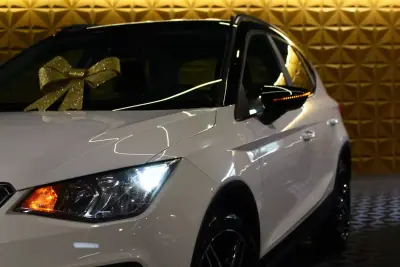 SEAT Arona 2019 - 14700 EUR, 149000 km - AUTO.MOTO.pt - 149000km - foto 4 de 25