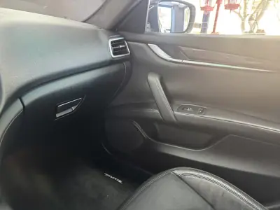 Maserati Ghibli 2014 - 31000 EUR, 226000 km - AUTO.MOTO.pt - 226000km - foto 40 de 47