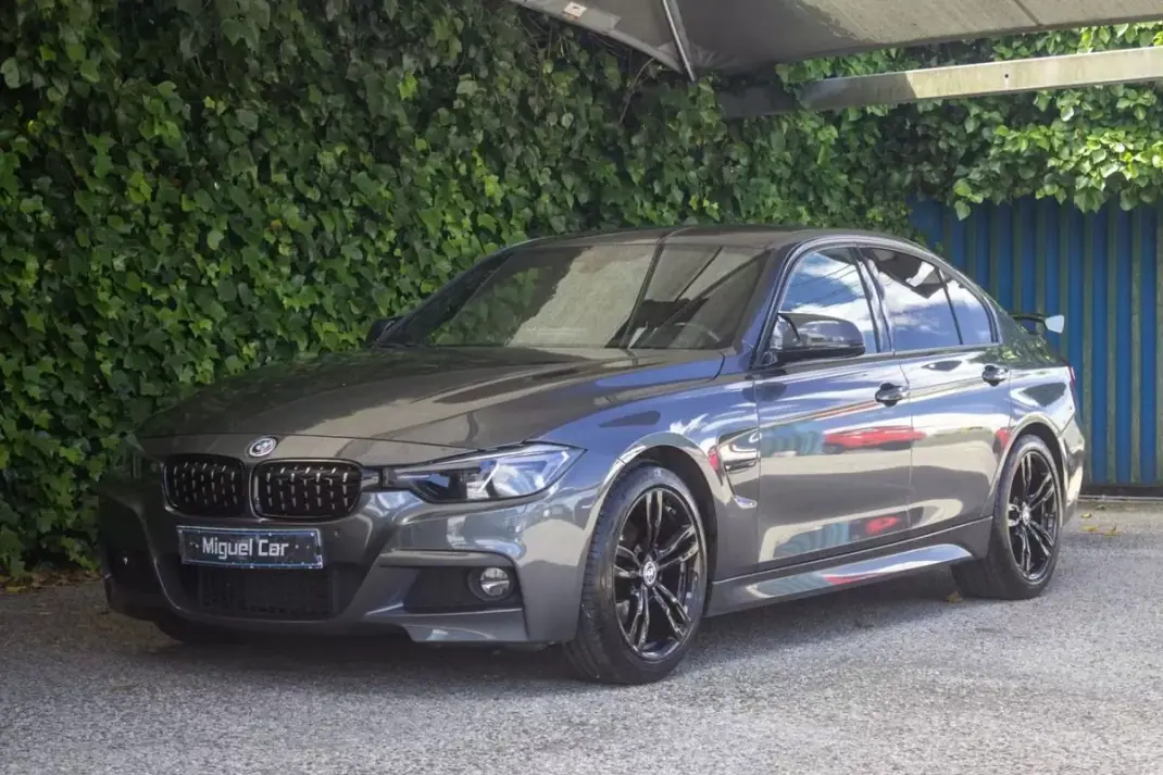 BMW 320 2016 - 19900 EUR, 201000 km - AUTO.MOTO.pt - 201000km - foto 3 de 22
