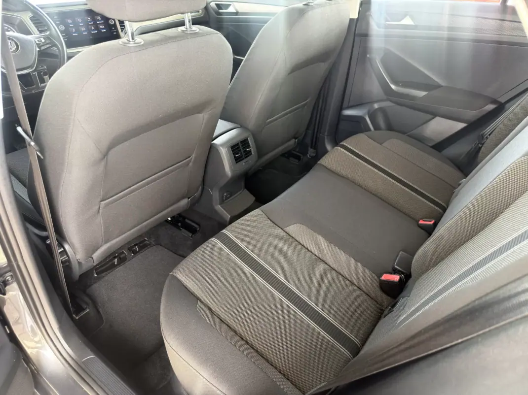 Volkswagen T-Roc 2020 - 19850 EUR, 142560 km - AUTO.MOTO.pt - 142560km - foto 19 de 20