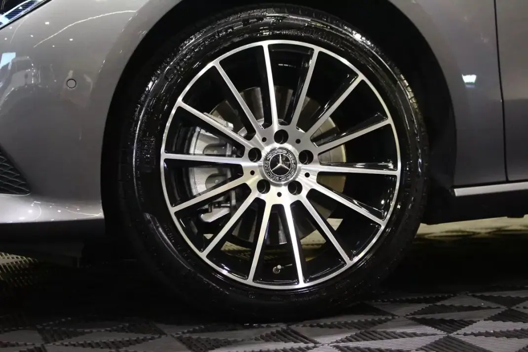 Mercedes-Benz CLA 250 2022 - 28900 EUR, 99000 km - AUTO.MOTO.pt - 99000km - foto 3 de 32