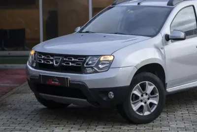 Dacia Duster 2015 - 10900 EUR, 150410 km - AUTO.MOTO.pt - 150410km - foto 10 de 33